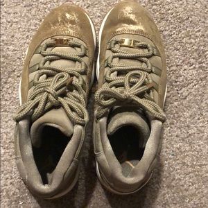 Women’s Jordan 11 size 7.5